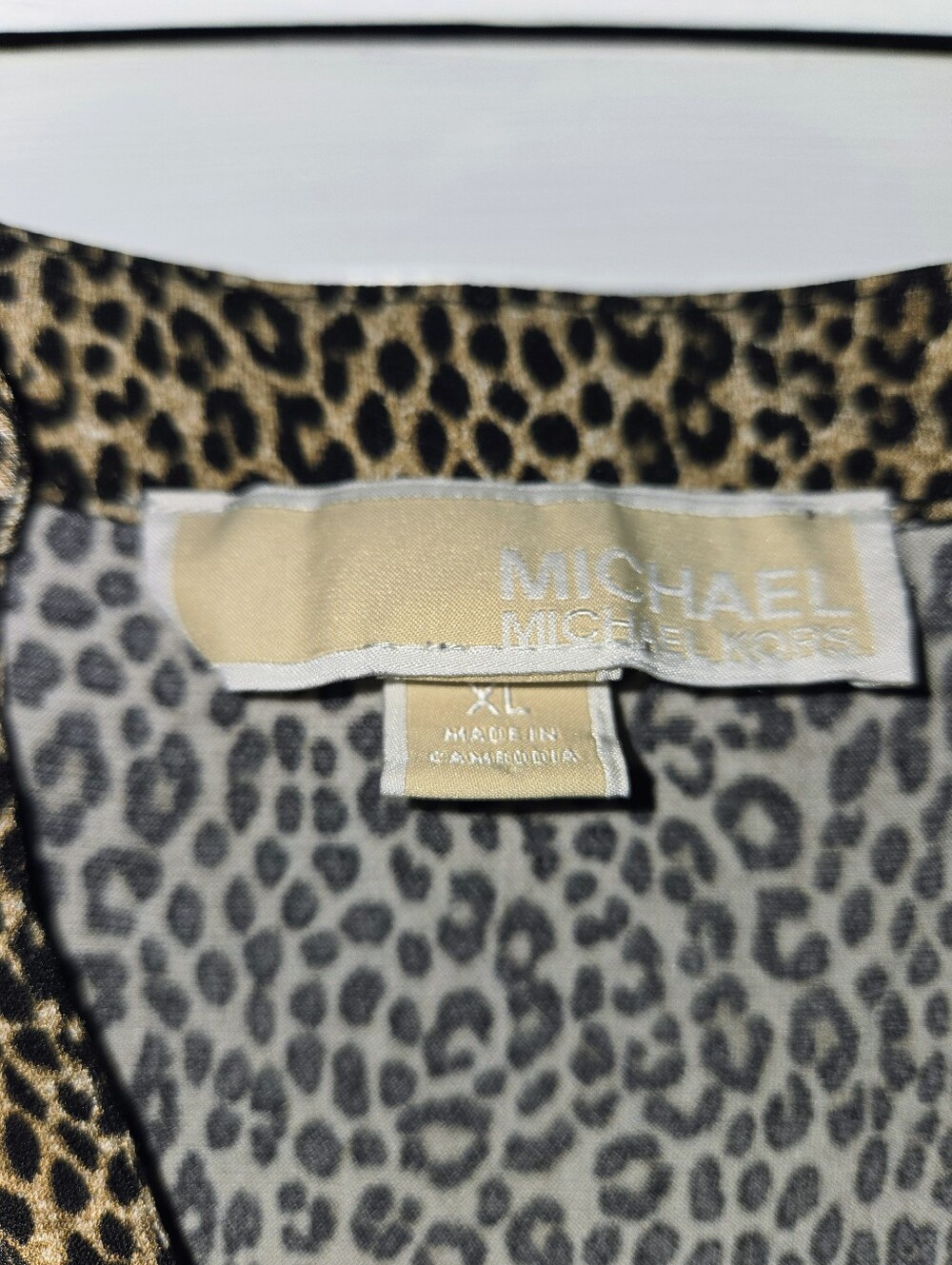 Michael Kors Women's XL Leopard Print 1/2 Zip Blouse - Dark Camel - Picture 4 of 10